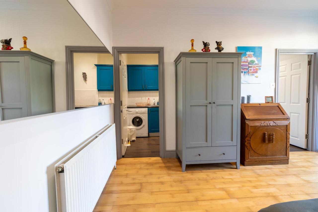 Spacious And Light Flat In Clapham Лондон Екстер'єр фото