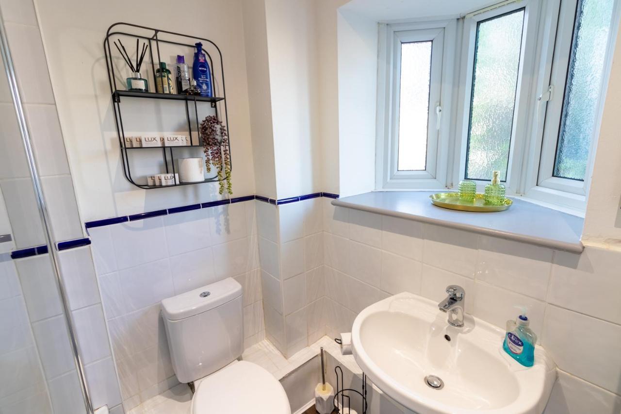 Spacious And Light Flat In Clapham Лондон Екстер'єр фото